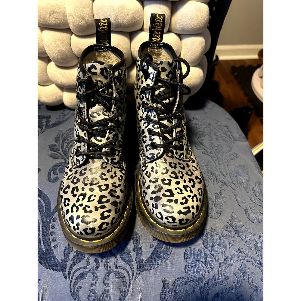 Dr Martens Gray and Black Cheetah Print size 6/EU 37 - Picture 3 of 7